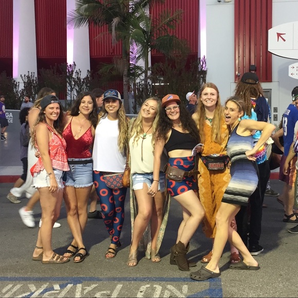 Meet your Posher, Sierra - Picture 8 of 8